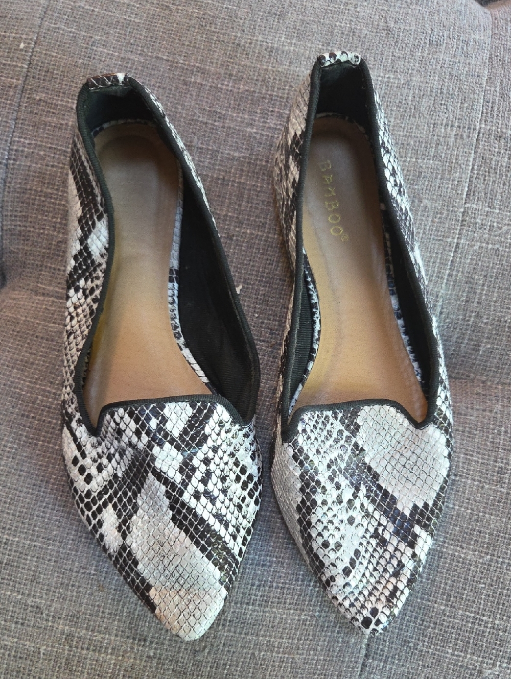 BAMBOO Women's Black & White Snake-Print Pointed Flats